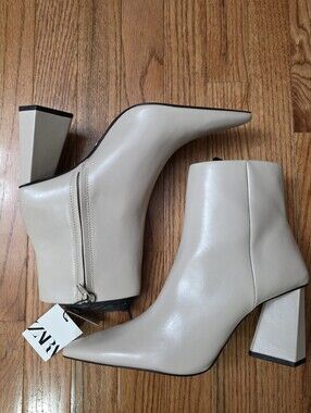 NWT Zara Ivory Pointed Toe Block Heel Ankle Boots Size 8